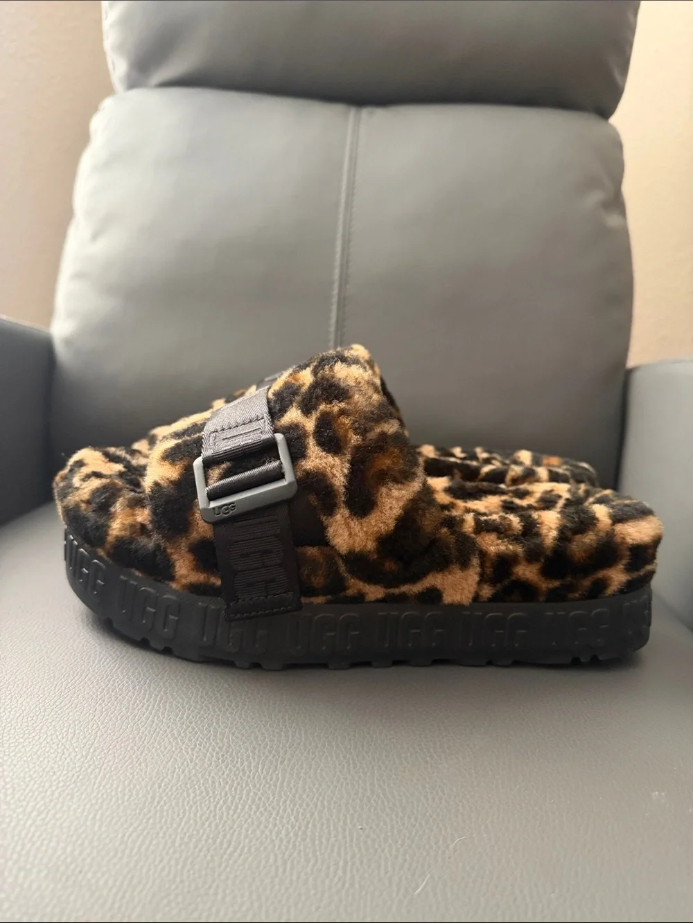 UGG Leopard Faux-Fur Slide Platform Sandals - Black/Brown